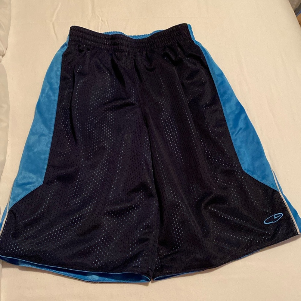 Boys champion basketball shorts size medium. Reversible, no tag.
